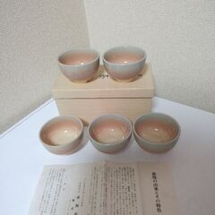 新品未使用　荻焼　湯呑み茶碗５客　細かい亀裂と深みのある色合い