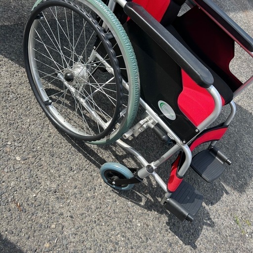車椅子 軽量 折りたたみ車いす ノーパンクタイヤ仕様 CUKY-870 赤 痛くならない〜す 自走用車椅子 アルミ製車イス