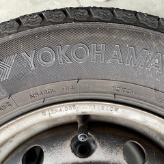 深溝　ホイル付4本セット2024年製ヨコハマタイヤ　軽バン・軽トラ 廃タイヤ処分可能の画像