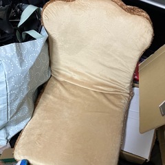 トースト　座椅子