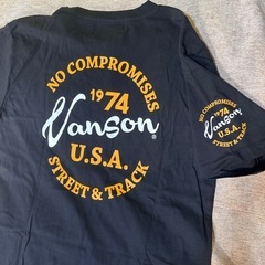 vansonのＴシャツ
の画像