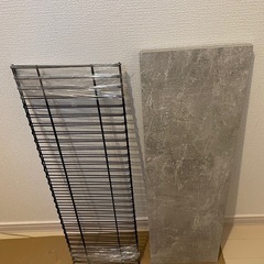最終価格‼️スイデコ突っ張り収納　モルタル柄シェルフの画像