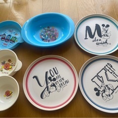 子供用食器の画像