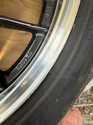 車のパーツ B BS