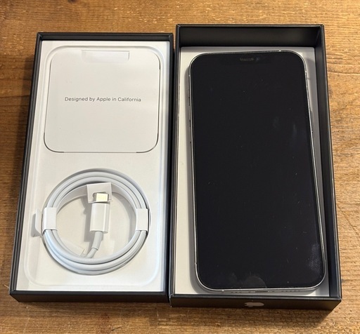 iPhone12Pro 128GB シルバー 箱有り・ケーブル未使用