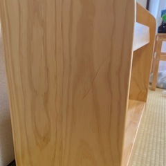 絵本ラックの画像