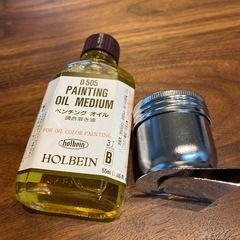 ぺんチングオイルと入れ物