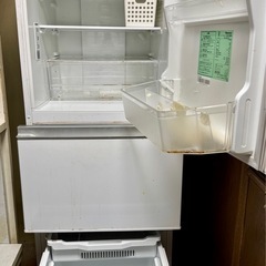 冷蔵庫 Hisense ノンフロン冷凍冷蔵庫 HR-D2801Wの画像
