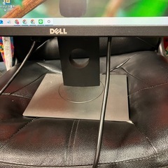 dell デル モニター　23.8インチ　高さ調整可能　品番P2417H 2017年モデルの画像