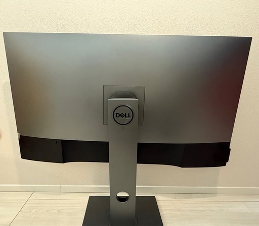 Dell 4Kモニタ U3219Q 31.5インチ