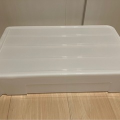 200円　衣装ケース