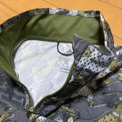 adidas 迷彩柄 ナイロン　ジャケットスポーツ　ジョギング　スポーツ観戦の画像
