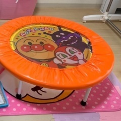 アンパンマン　トランポリン