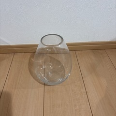 ガラスの花瓶