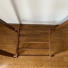 木製ハンガーラックの画像