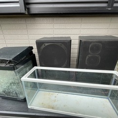 水槽とスピーカー