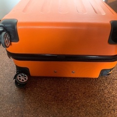 差し上げます。　大型　スーツケースの画像