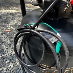 ストレート 38L 静音オイルレスエアーコンプレッサーの画像
