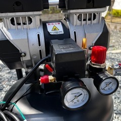 ストレート 38L 静音オイルレスエアーコンプレッサーの画像
