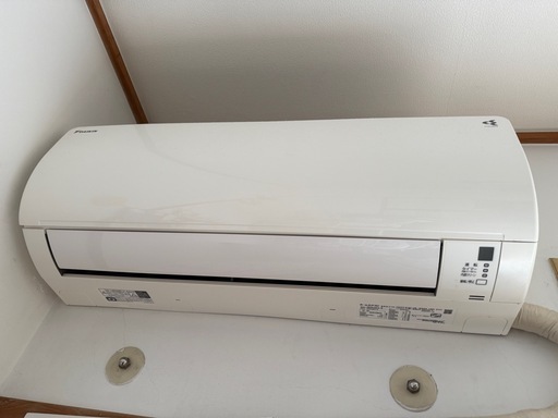 ルームエアコン　去年購入。去年夏のみ使用　〆切間近