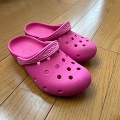 クロックス　子供用サンダル
