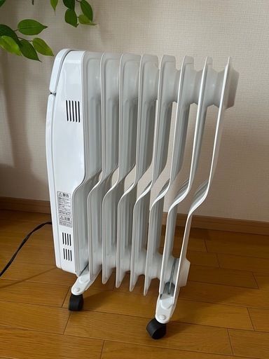 オイルヒーター　アイリスオーヤマ白　