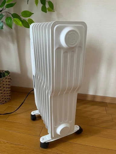 オイルヒーター　アイリスオーヤマ白　