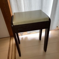 アンティークスツール