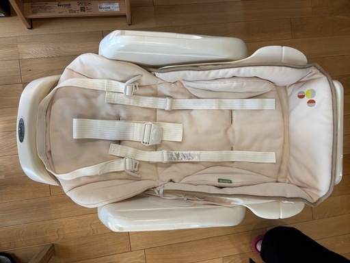 コンビ　電動バウンサー　ルシエスAT