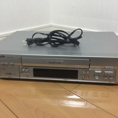 S-VHSビデオデッキ　パナソニック　NV-HS10　ジャンク
