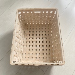 IKEA  木製バスケット ホワイト カゴの画像
