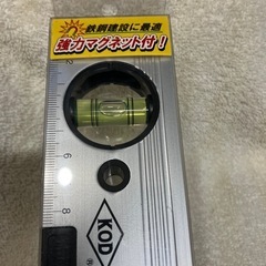 新品の水平器300mmの画像