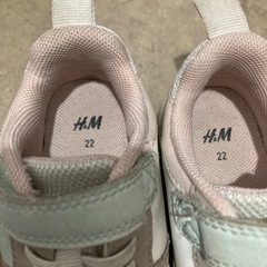 H&M 子供用スニーカー　13.5センチの画像