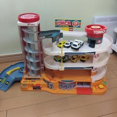 トミカ立体駐車場