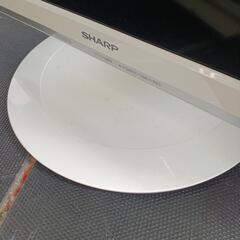 【ドリーム尾浜店】19V液晶TV　SHARP　2T-C19AD　2021年製　リモコン有　WH　※足の所に汚れあり　 高さ(H)--cm× 幅(W)--cm× 奥行(D)--cmの画像