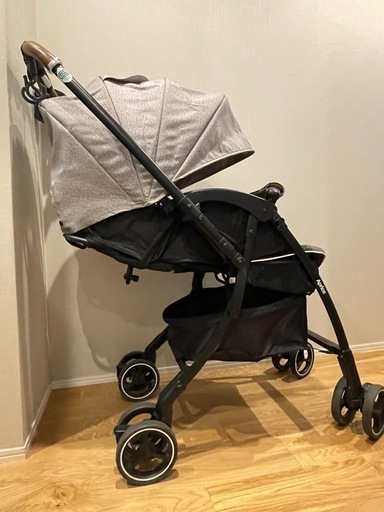 【お取引中】アップリカ　ラクーナクッション　ベビーカー　Aprica