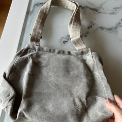 デパートで購入　有名アーティストのショルダーバックの画像