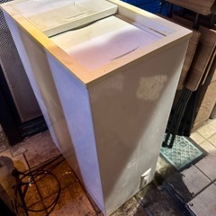 スリム冷凍ストッカーの画像