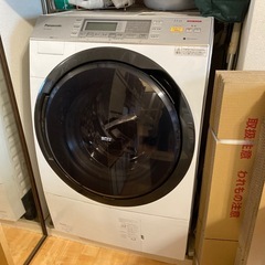 パナソニック　ドラム式洗濯機
NA-VX8700L