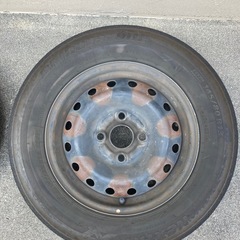 13インチスチールホイール+ホイールカバー×4本(ホイールナット付き )の画像