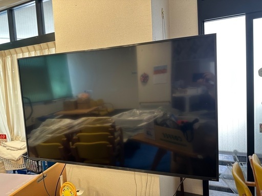 アイリスオーヤマ 65インチ液晶テレビ　壁掛け器具付き！