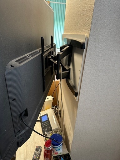 アイリスオーヤマ 65インチ液晶テレビ　壁掛け器具付き！