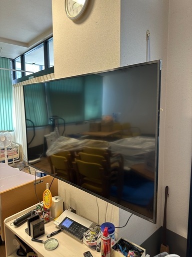 アイリスオーヤマ 65インチ液晶テレビ　壁掛け器具付き！