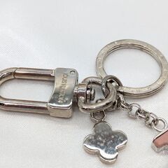 【LV】M63079 ポルト クレ LVカプシーヌ LV ロゴ キーホルダー☆Ａ品☆質屋 ユニオン本通店 LOUIS VUITTON ルイ・ヴィトン トリヨンの画像