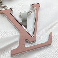 【LV】M63079 ポルト クレ LVカプシーヌ LV ロゴ キーホルダー☆Ａ品☆質屋 ユニオン本通店 LOUIS VUITTON ルイ・ヴィトン トリヨンの画像
