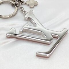 【LV】M63079 ポルト クレ LVカプシーヌ LV ロゴ キーホルダー☆Ａ品☆質屋 ユニオン本通店 LOUIS VUITTON ルイ・ヴィトン トリヨンの画像