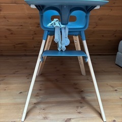 STOKKE クリック ハイチェア トレイ ハーネス 付きの画像