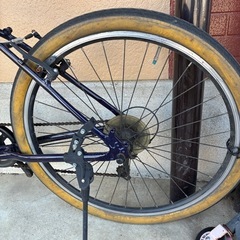 自転車　クロスバイク　大人の画像