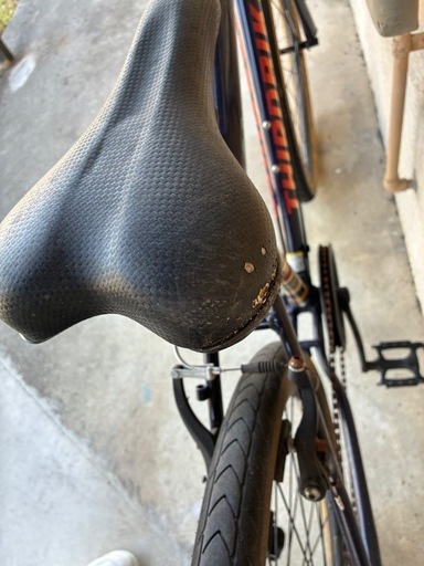 自転車　クロスバイク　大人