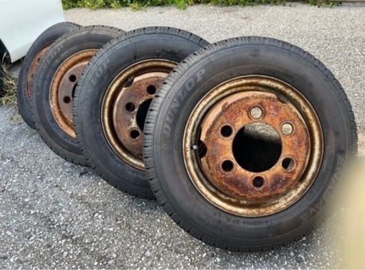 貨物トラック　タイヤホイール